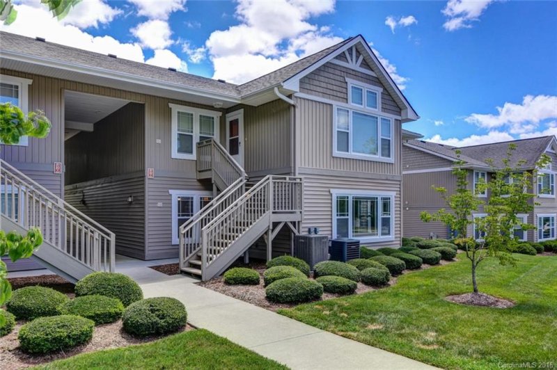 Property image 2 at 85 Morningside Lane, Hendersonville, NC 28792