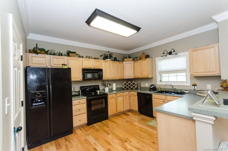 Property image 2 at 883 Creekside Drive, Lincolnton, NC 28092