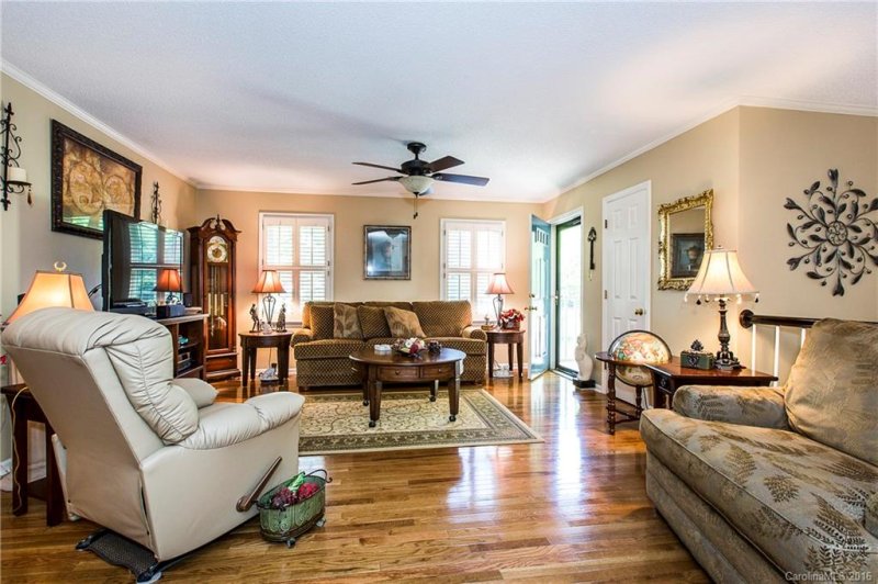 Property image 4 at 801 Cornwallis Avenue, Gastonia, NC 28056