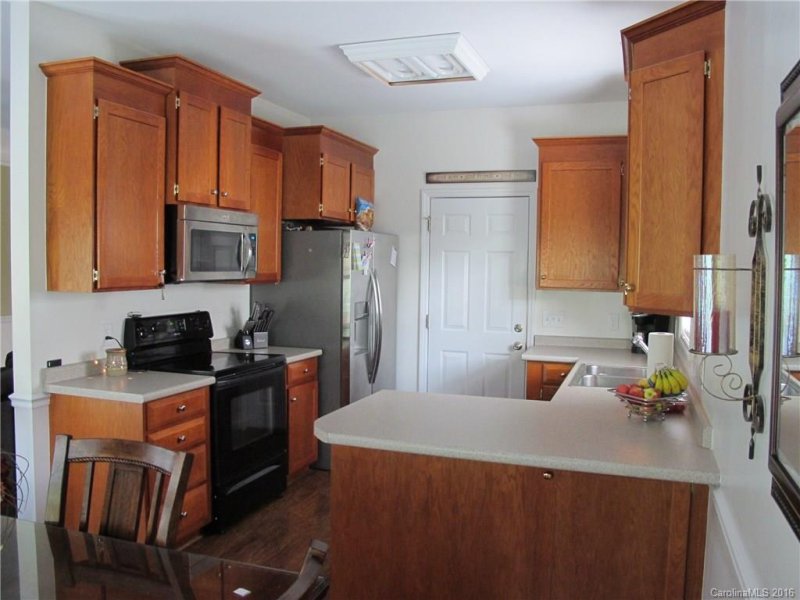 Property image 3 at 3009 Tolbert Court, Lowell, NC 28098