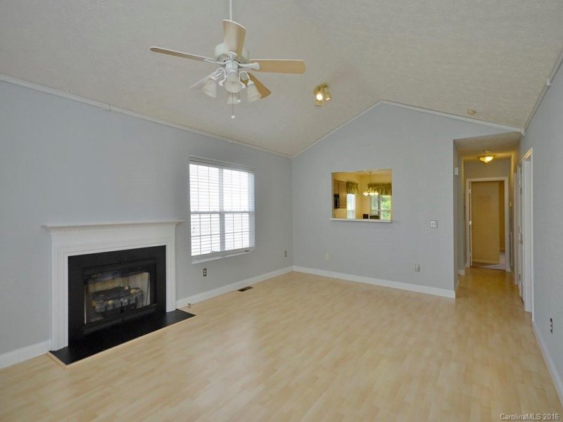 Property image 4 at 51 S Woodridge View Court, Hendersonville, NC 28791