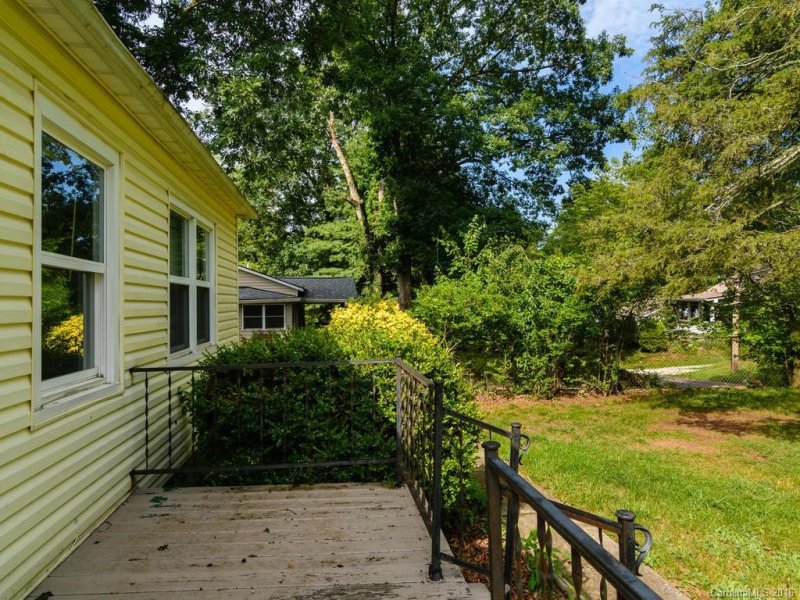Property image 3 at 712 Center Street, Asheville, NC 28803