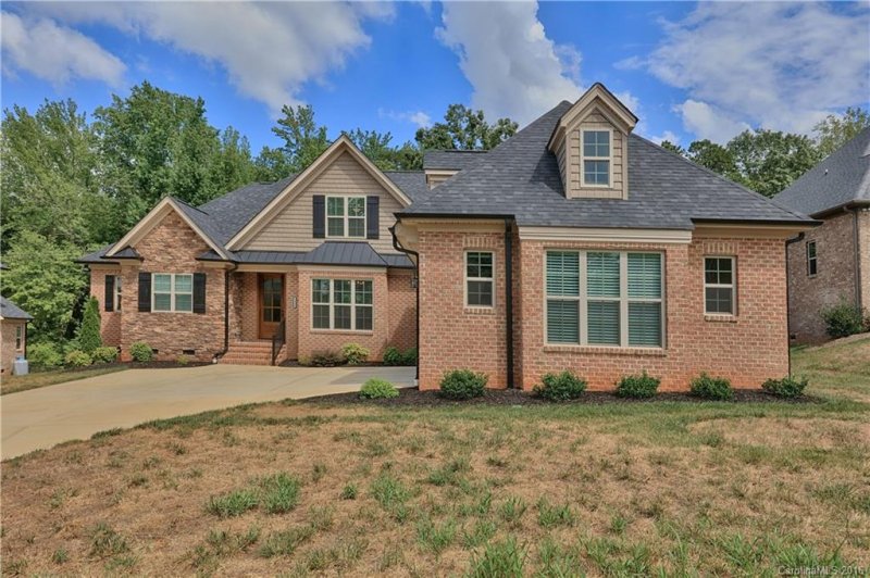 Property image 2 at 2460 Shiny Leaf Drive, Denver, NC 28037