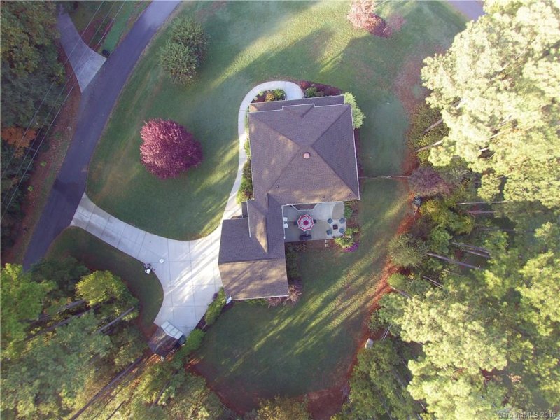 Property image 2 at 151 Yellow Jacket Circle, Mooresville, NC 28117