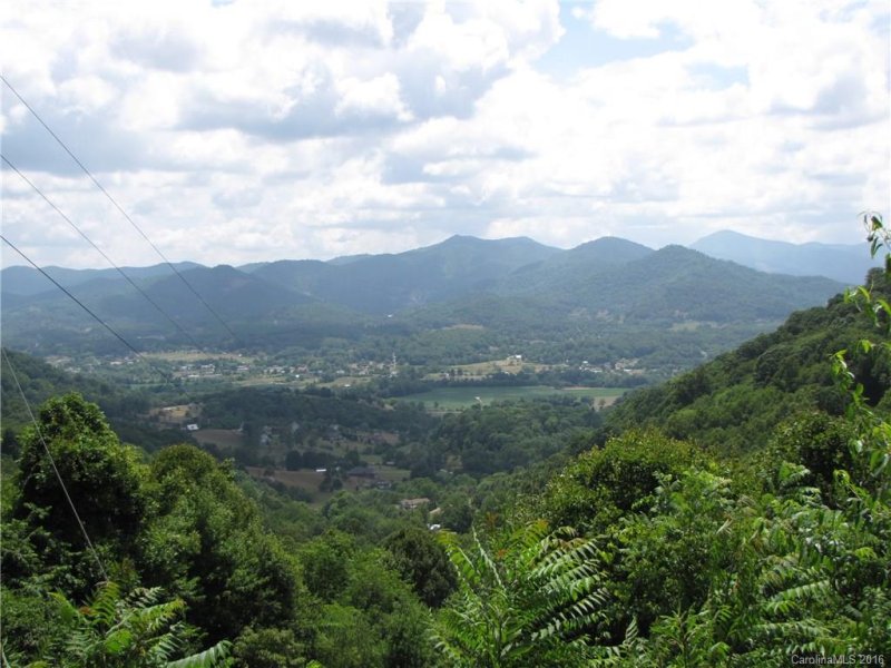 Property image 2 at 4 High Cliff Drive, Waynesville, NC 28786