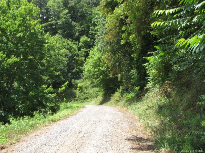 Property image 3 at 4 High Cliff Drive, Waynesville, NC 28786