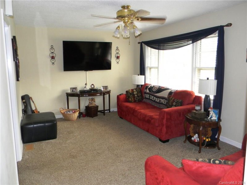 Property image 3 at 1533 Moore Drive, Gastonia, NC 28054