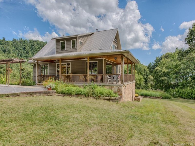 Property image 2 at 225 Triple Creek Drive, Clyde, NC 28721