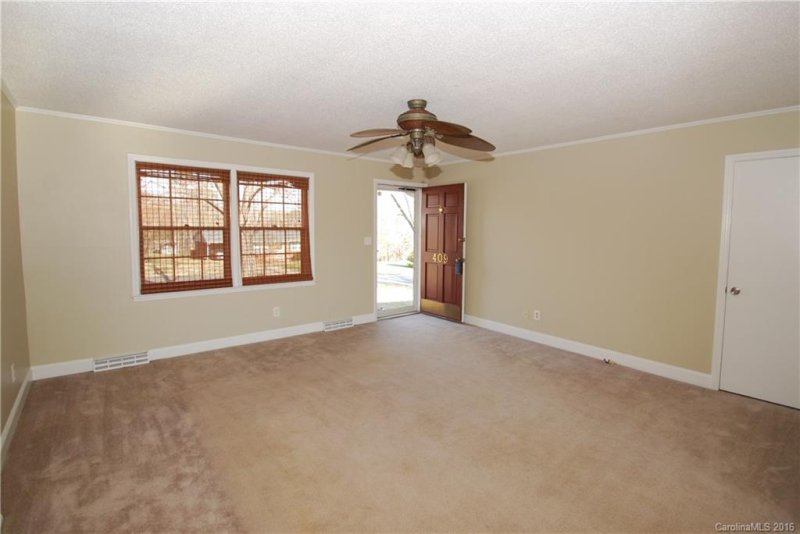 Property image 4 at 409 Donna Avenue, Gastonia, NC 28052
