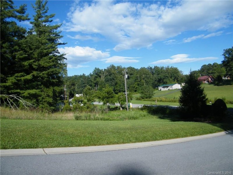 Property image 2 at 3 King Heights, Fletcher, NC 28732