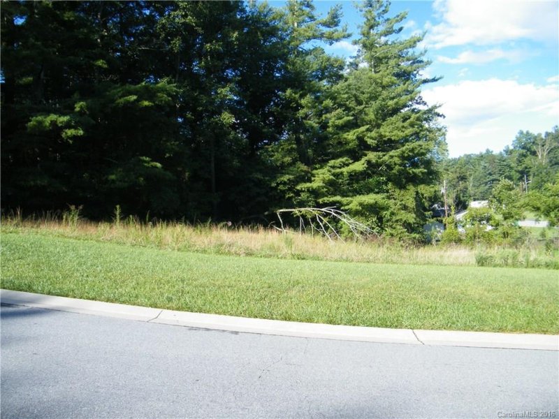 Property image 4 at 3 King Heights, Fletcher, NC 28732