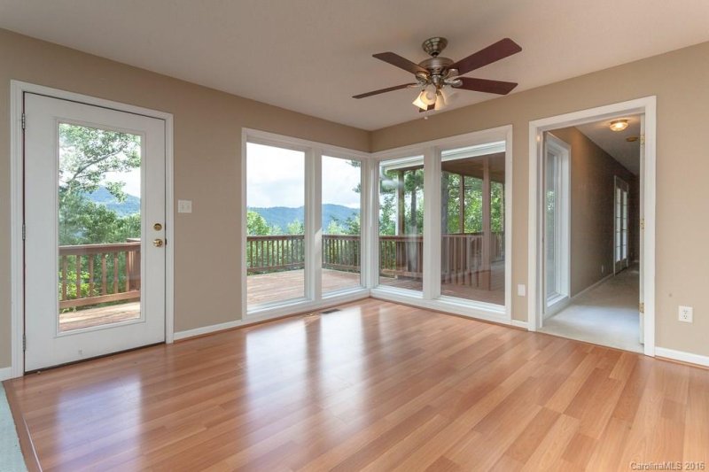 Property image 4 at 135 Black Oak Drive, Asheville, NC 28804