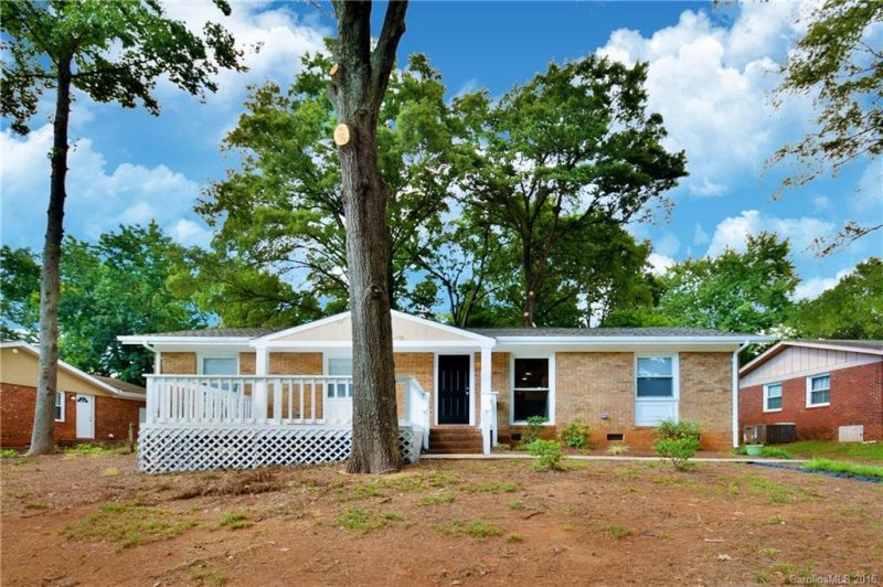 Property image 3 at 1009 Dunleigh Drive, Charlotte, NC 28214