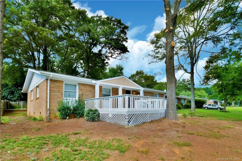 Property image 4 at 1009 Dunleigh Drive, Charlotte, NC 28214