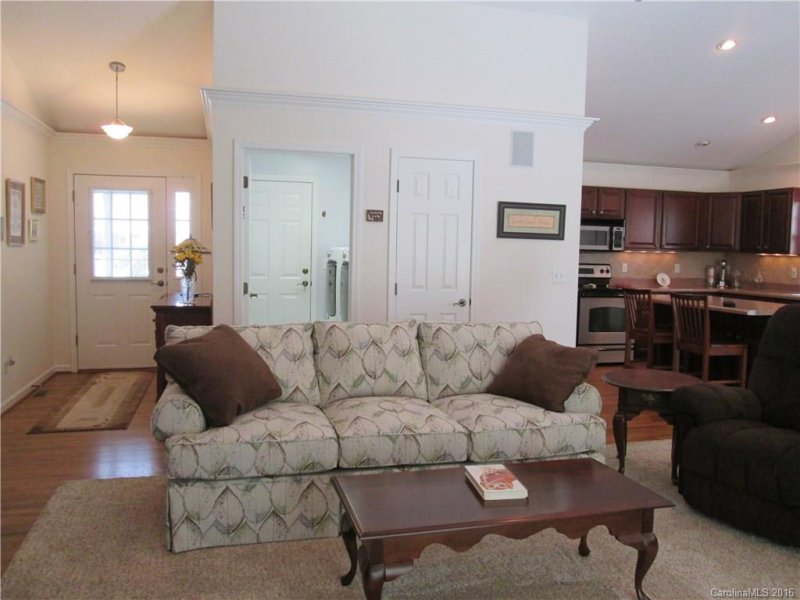 Property image 3 at 315 Charlestown Drive, Hendersonville, NC 28792