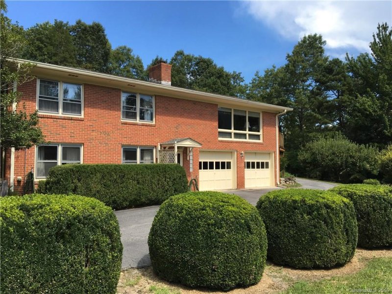 Property image 2 at 122 Jeter Mountain Terrace, Hendersonville, NC 28739