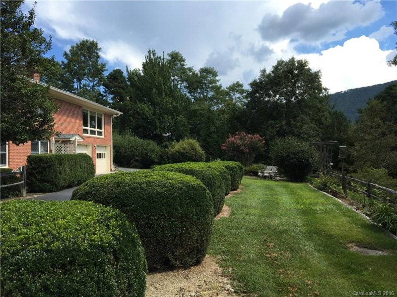 Property image 3 at 122 Jeter Mountain Terrace, Hendersonville, NC 28739