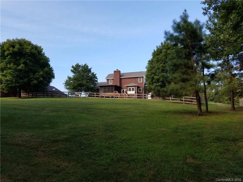 Property image 4 at 5555 S Oakmont Street, Kannapolis, NC 28081