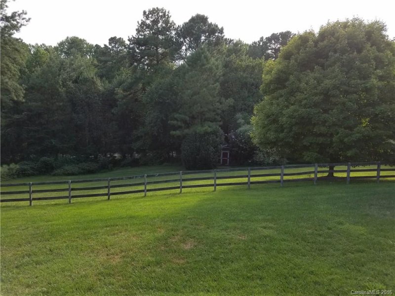 Property image 5 at 5555 S Oakmont Street, Kannapolis, NC 28081