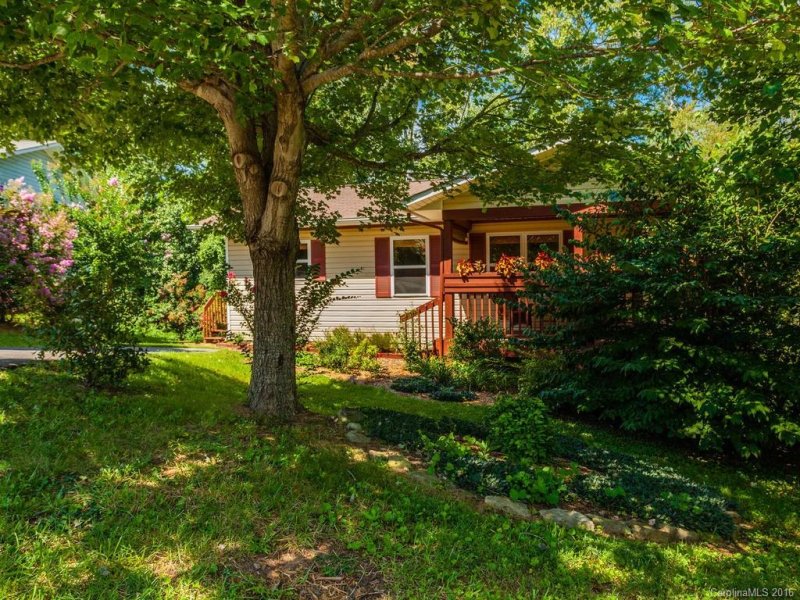 Property image 2 at 22 Wilson Creek Drive, Asheville, NC 28803