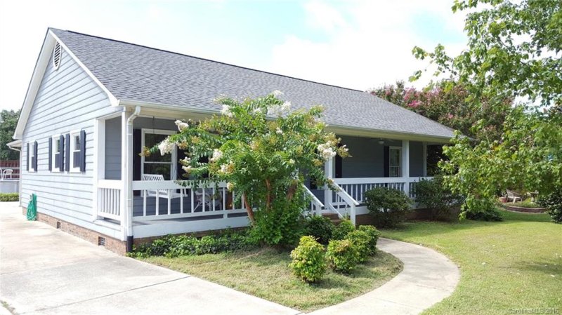 Property image 2 at 389 Roberta Road, Concord, NC 28027