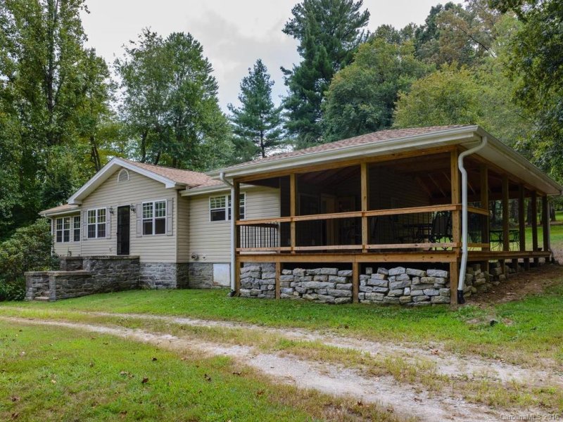 Property image 3 at 605 White Pine Drive, Hendersonville, NC 28739