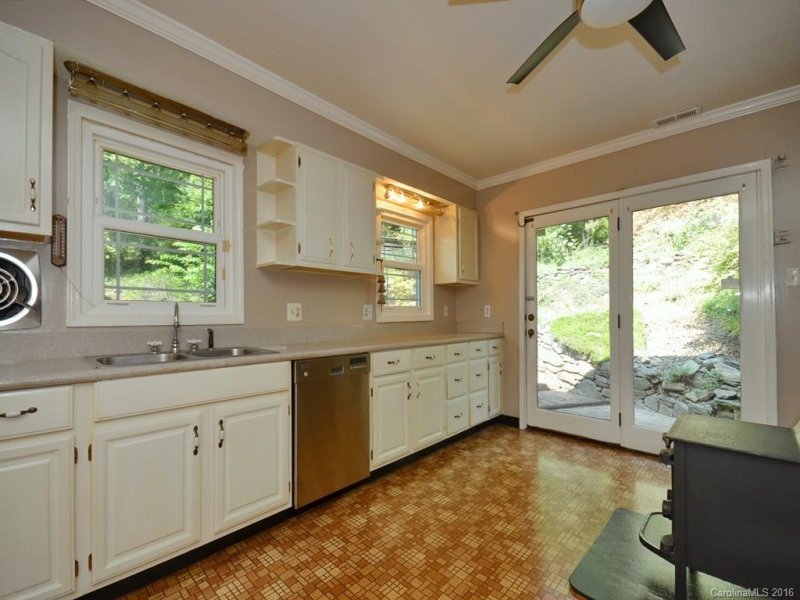 Property image 5 at 7 Hillview Circle, Asheville, NC 28805