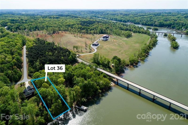 Property image 4 at 228 Bluewater Drive, Statesville, NC 28677