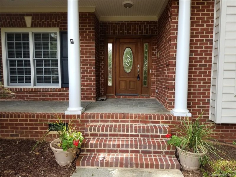 Property image 2 at 223 Pebble Stone Lane, Matthews, NC 28104