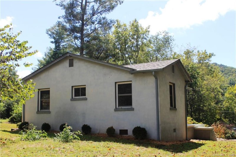 Property image 2 at 50 Dalton Clan Lane, Hendersonville, NC 28791