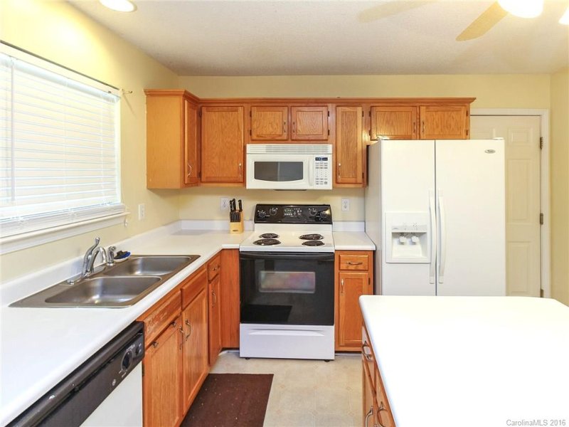 Property image 3 at 9811 Aaronda Court, Charlotte, NC 28213