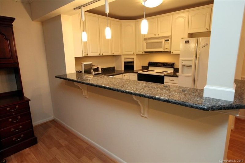 Property image 2 at 1323 Queens Road, Charlotte, NC 28207