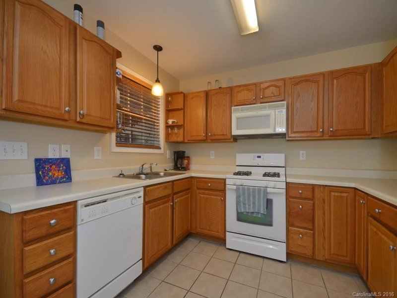 Property image 4 at 82 Rotunda Circle, Asheville, NC 28806