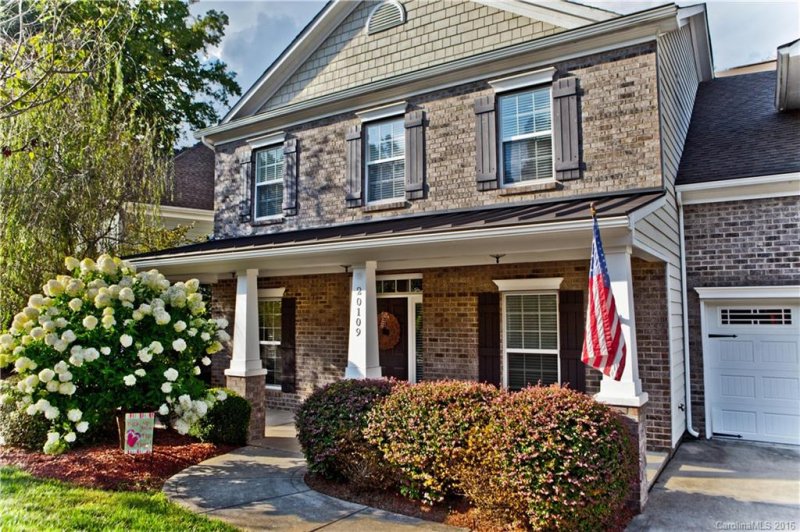 20109 Coachmans Wood Lane