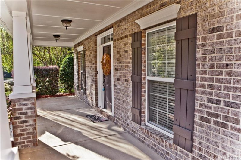 Property image 3 at 20109 Coachmans Wood Lane, Cornelius, NC 28031