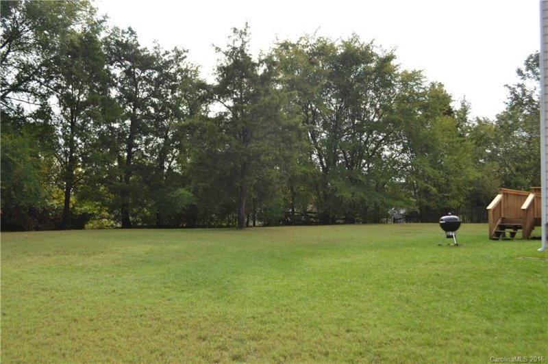 Property image 2 at 10411 Rougemont Lane, Charlotte, NC 28277