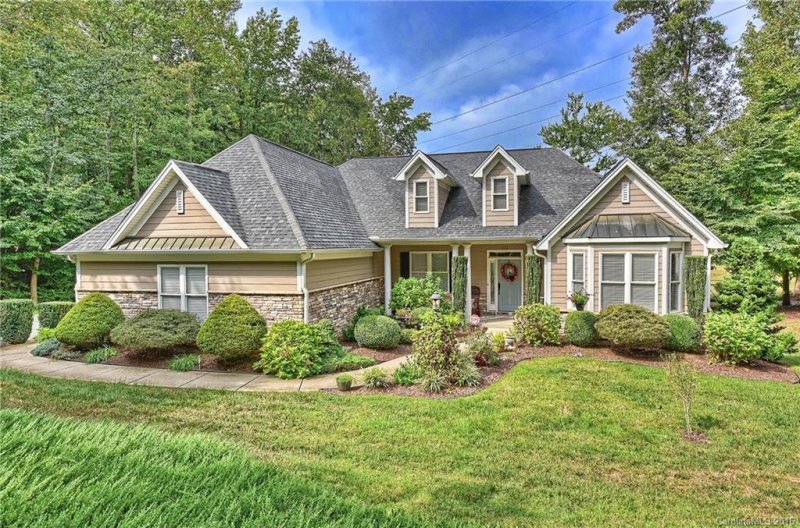 111 Hawkes Point Drive