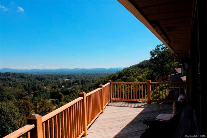 Property image 2 at 522 Davis Mountain Road, Laurel Park, NC 28739