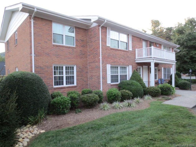 Property image 2 at 35 Capri Lane, Hendersonville, NC 28791