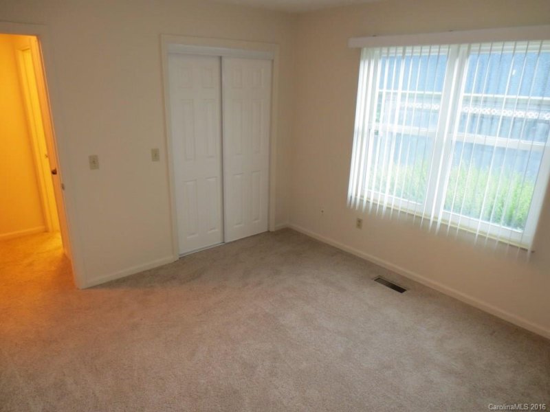 Property image 4 at 35 Capri Lane, Hendersonville, NC 28791