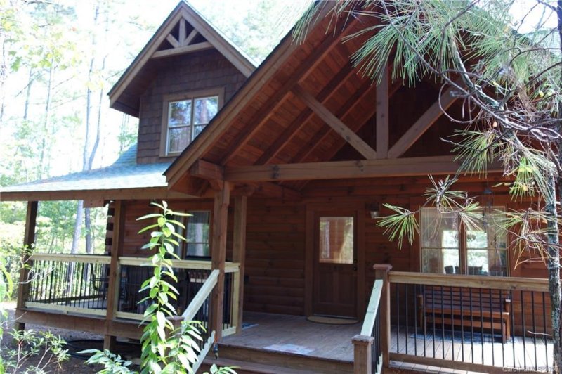 Property image 2 at 146 Stonecrest Parkway, Mill Spring, NC 28756