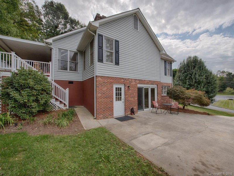 Property image 2 at 75 Foxwood Drive, Waynesville, NC 28785