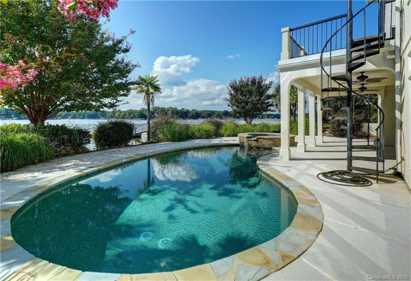 Property image 3 at 3495 Governors Island Drive, Denver, NC 28037