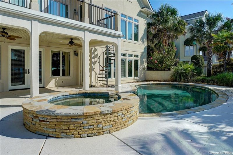 Property image 4 at 3495 Governors Island Drive, Denver, NC 28037