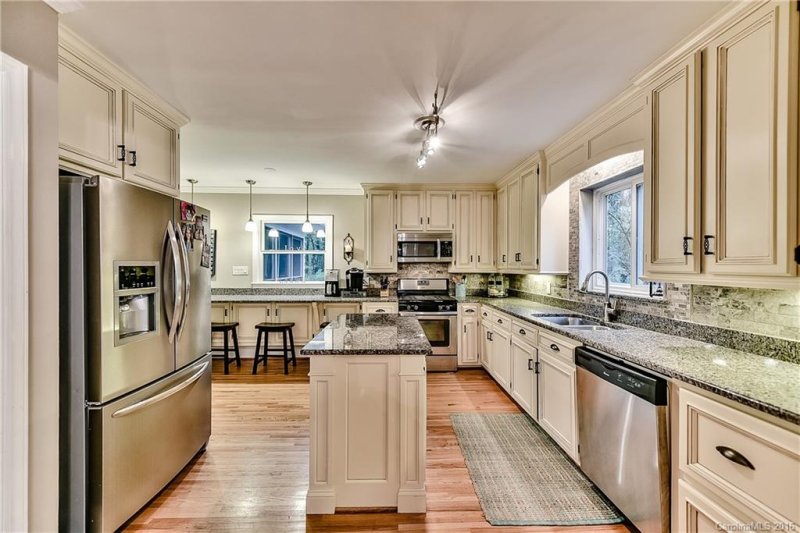 Property image 5 at 5613 Charing Place, Charlotte, NC 28211