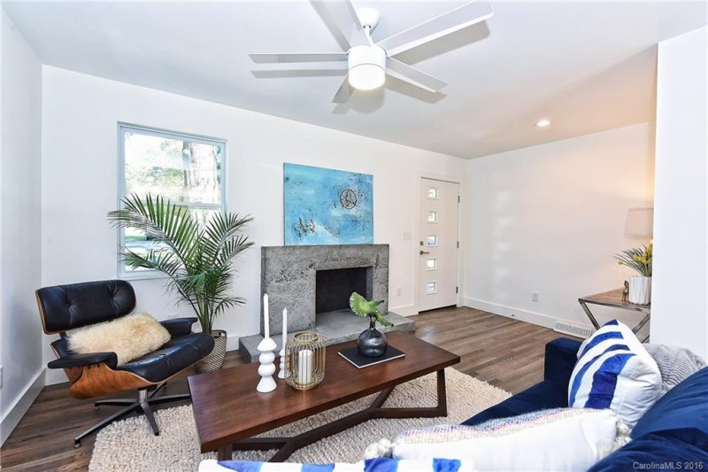 Property image 5 at 1124 Meadow Lane, Charlotte, NC 28205