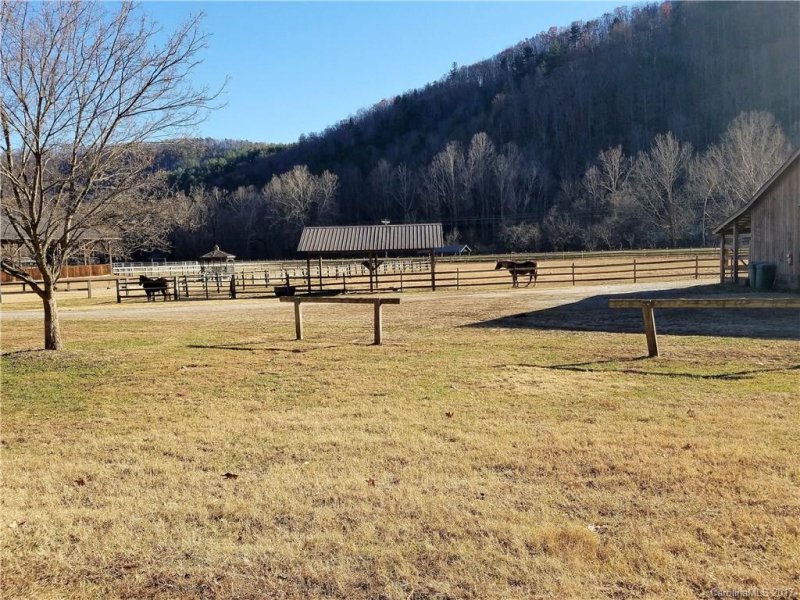 Property image 4 at 251 Wagon Ridge Lane, Ferguson, NC 28624