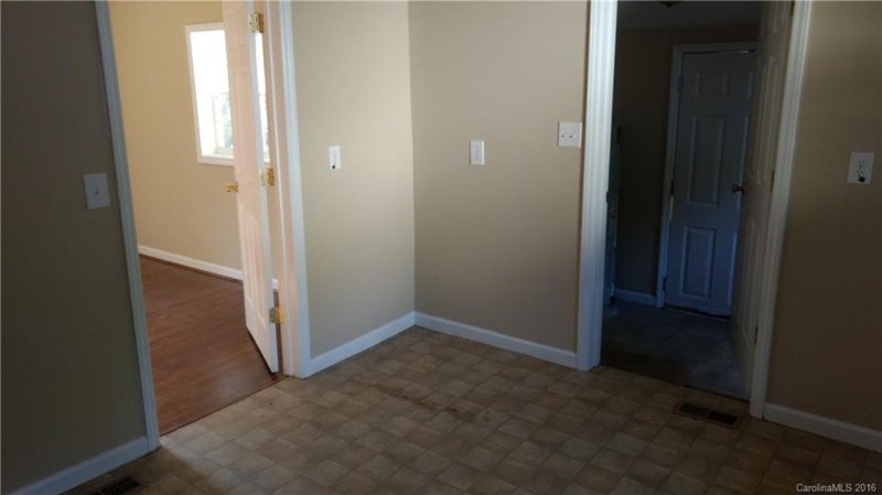 Property image 3 at 1126 W Mauney Avenue, Gastonia, NC 28052