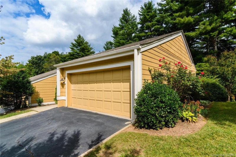 Property image 2 at 121 Beaver Ridge Road, Asheville, NC 28804