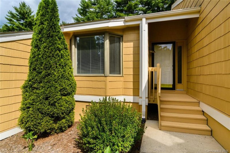 Property image 3 at 121 Beaver Ridge Road, Asheville, NC 28804